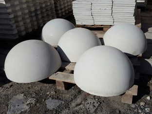 Бетонные полусферы